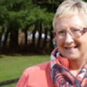 Meet your Posher, Lorraine